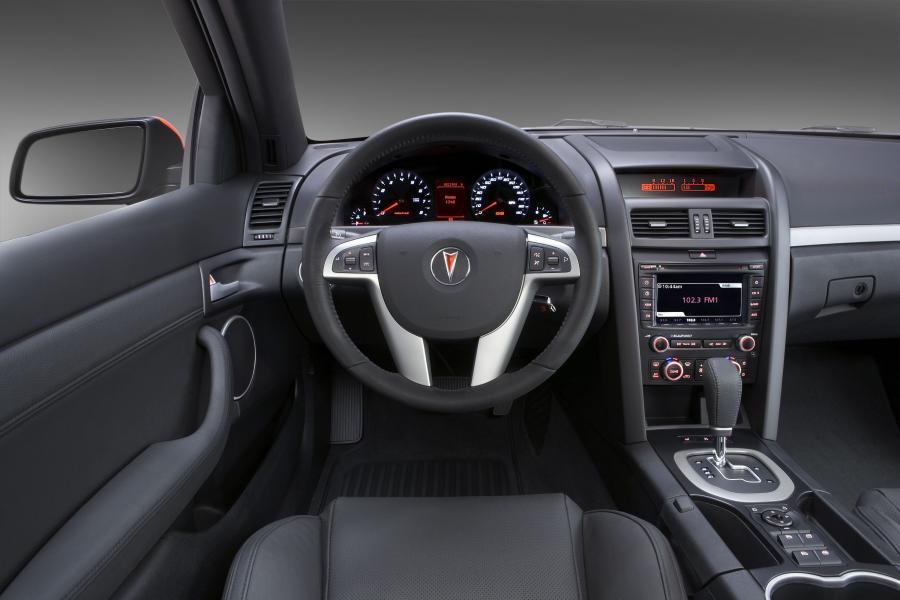  Pontiac G8 GT 2009 года  (фото 8 из 17)